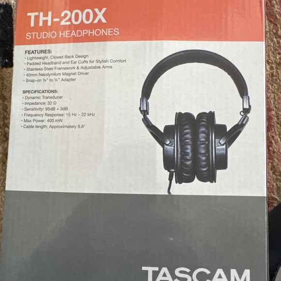 Tascam TH-200X headpones - Picture 2 of 3